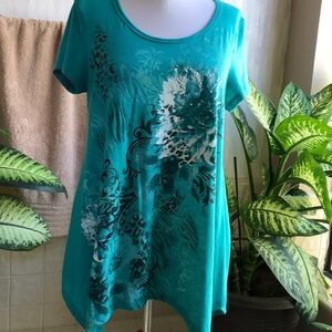 Ransom sharkbite top with floral detailing